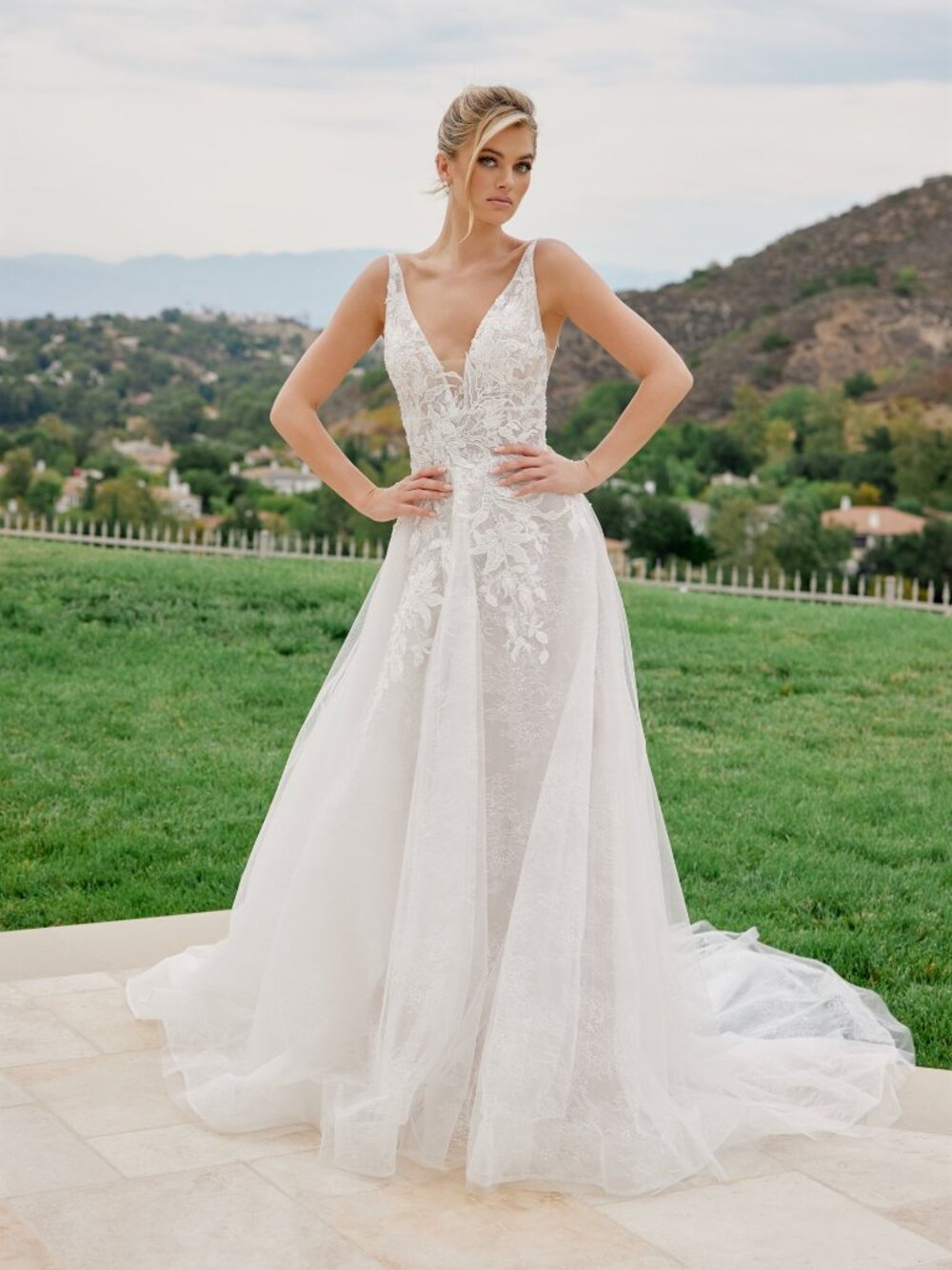 New Romantic White & Nude Wedding Gown w/ Whimsical Floral Motif NX JE1060L